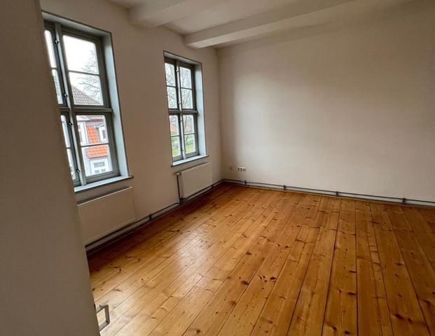 Großzügige 5-Zimmer-Altbauwohnung im Zentrum von Helmstedt - Foto 1