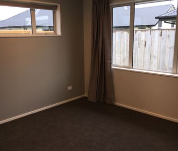 Executive Four Bedroom Home - Photo 4