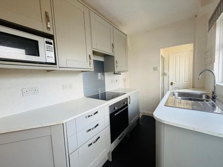 3 bedroom end of terrace house to rent - Photo 5