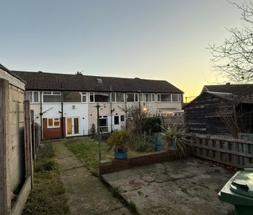 3 bedroom terraced house to rent - Photo 1