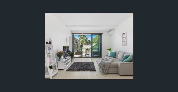 Everything you need in walking distance! - Photo 1