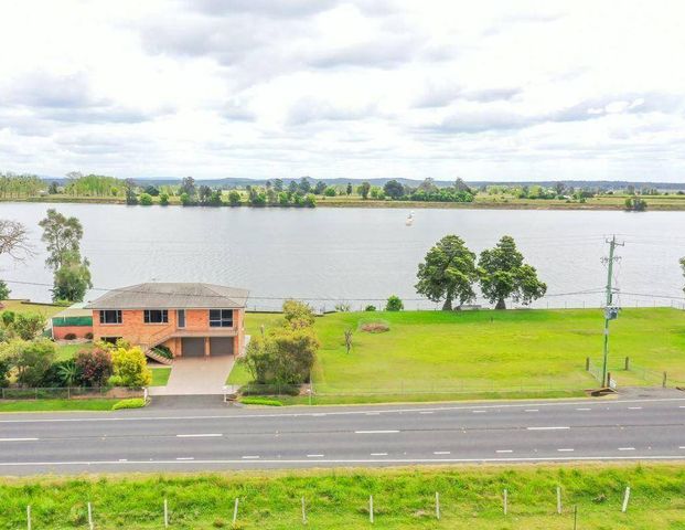 RIVER VIEWS ON THE CLARENCE - Photo 1