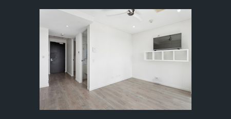 Move in Ready in a Prime City Fringe Location - Photo 4