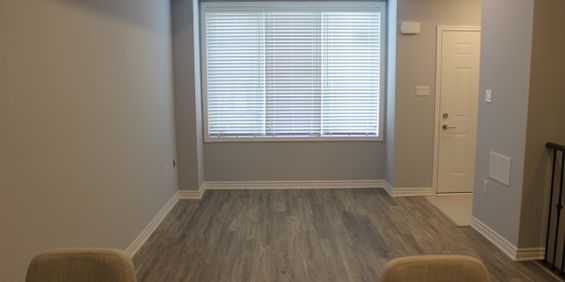 Executive Townhouse w/ Beautiful Upgrades - Photo 3