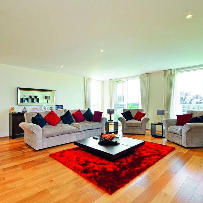 3 bedroom flat to rent - Photo 1