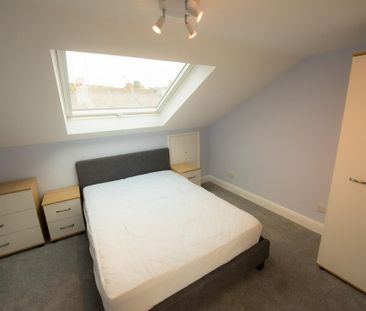 5 bedroom terraced house to rent - Photo 2