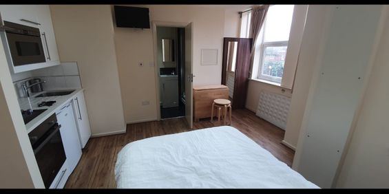 Studio Flat, Willesden Green, NW10 - Photo 3