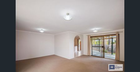 Neat & Tidy Low-set Home with Pool - Photo 2