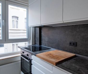 Appartement te huur in Berchem voor € 950 met 2 slaapkamers - Photo 5