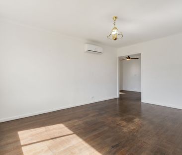 15 Beacon Hills Crescent CRAIGIEBURN - Photo 2