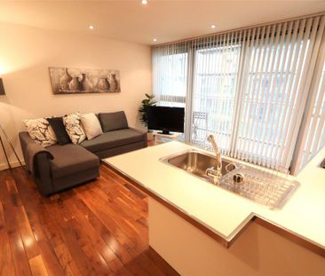 Studio to rent - Photo 6
