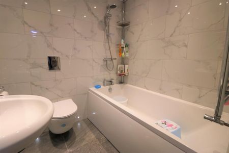 House share to rent - Photo 4