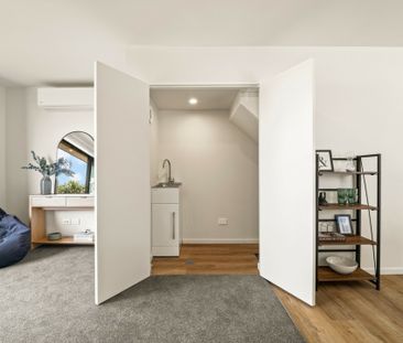 Two bedrooms and two bathrooms - different to the others available - Photo 3