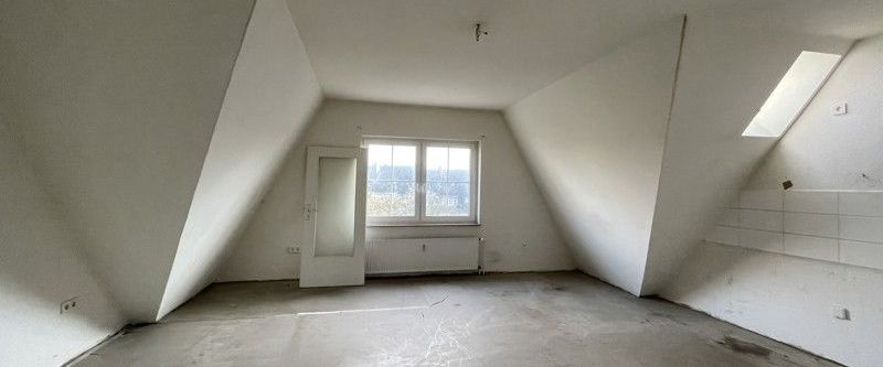 Frische DG-Wohnung mit neuen Wannebad -Gelegenheit- - Foto 1