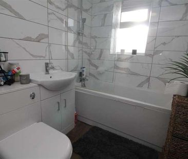 Gold Street, Hanslope, Milton Keynes, MK19 - Photo 2