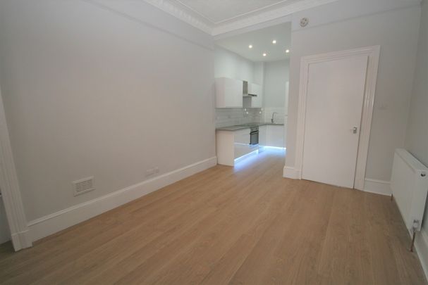 Holmlea Road, Bright 1 Bedroom Unfurnished Apartment, Cathcart – Available 20/02/2026 - Photo 1