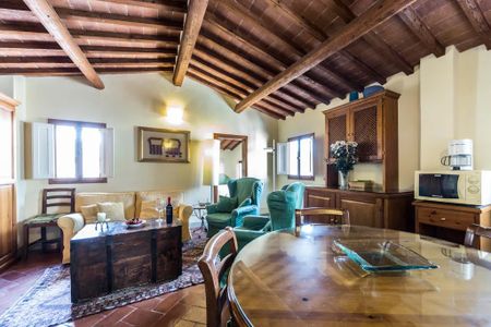 Piazza di Santa Croce, Florence, Tuscany 50122 - Photo 5