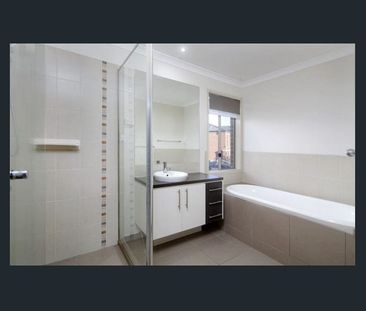 3 Presley Place, Endeavour Hills, Vic 3802 - Photo 4