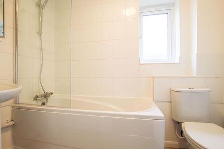 The Rowans, Milton, Cambridge - Photo 2