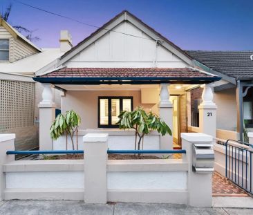 Freestanding home - Photo 1