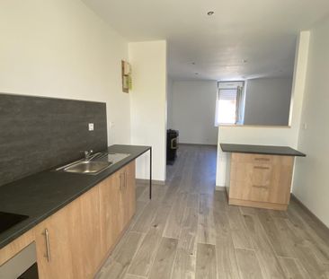 Location Appartement 3 pièces 69m² LE CREUSOT 71200 - Photo 4