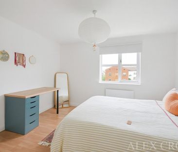 2 bedroom apartment to rent - Photo 4