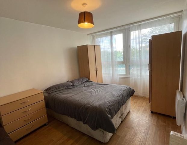 Room in a Shared Flat, Anglia House, E14 - Photo 1