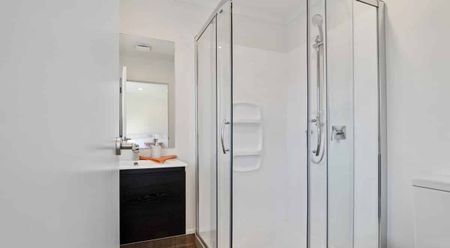 WATER, POWER + INTERNET ALL INCLUDED! - Photo 4