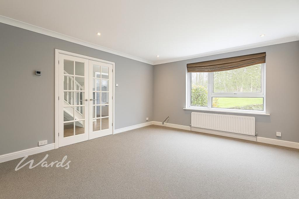 3 bedroom end of terrace house to rent - Photo 1