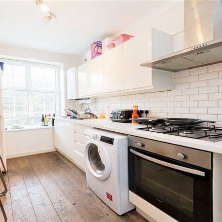 Stunning Sharers Apartment - Photo 3