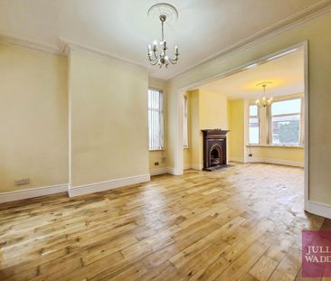 3 bedroom end of terrace house to rent - Photo 4