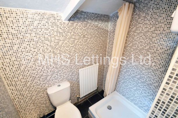 6 Bedroom Mid Terraced House for rent in Ebor Place - Photo 1