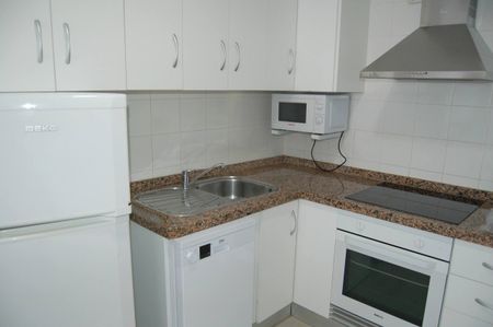 922754 - Apartment For rent in Nerja, Málaga, Spain - Photo 4