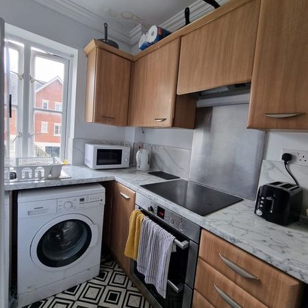 Room in a Shared House, Cross Way, NW10 - Photo 3