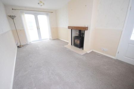 2 bedroom semi-detached house to rent - Photo 5