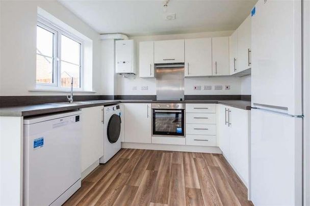 Macaulay Park, Grimsby, DN31 - Photo 1