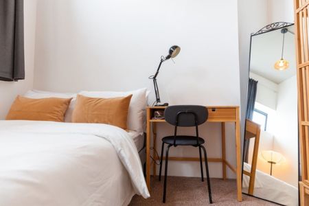 flat b, 708 High Road, London N12 9QL, UK, London - Photo 3