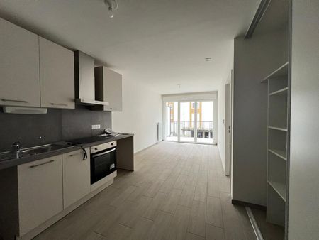 location Appartement T2 DE 38.79m² À DEVILLE LES ROUEN - Photo 2