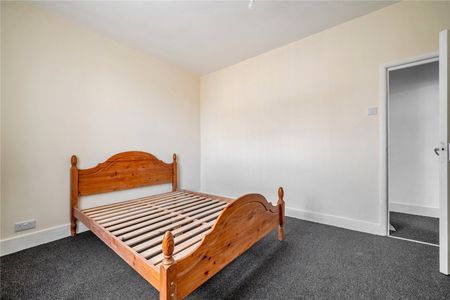 Leonard Road, N9, London - Photo 3