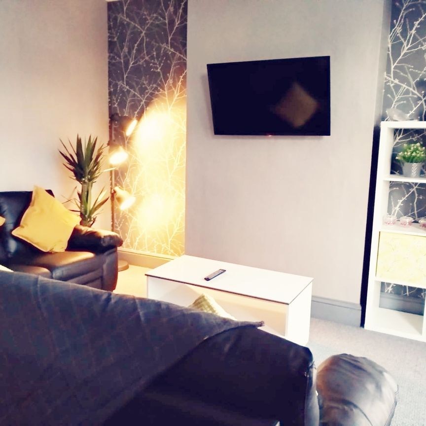 Aston View Room 3 - Photo 1