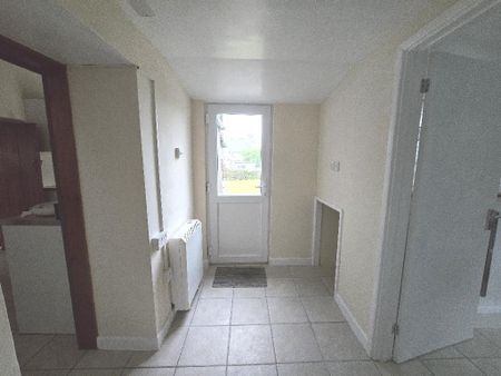 2 bedroom semi-detached house to rent - Photo 2