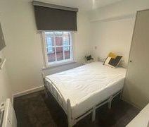 1 bedroom in a house share to rent - Photo 3