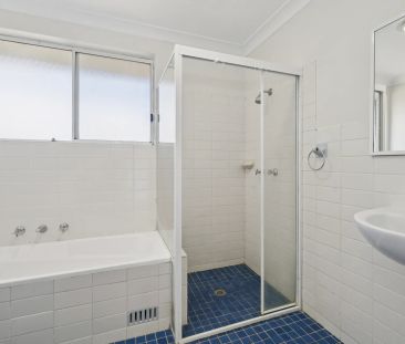 Light-Filled Top Floor Two-Bedroom Apartment in Prime Hornsby Location - Photo 5