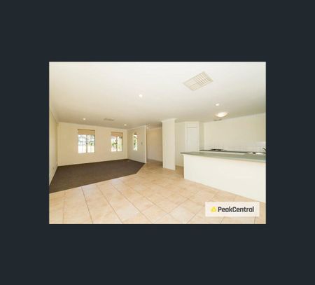 13 Inn Close, Bibra Lake, WA 6163 - Photo 2