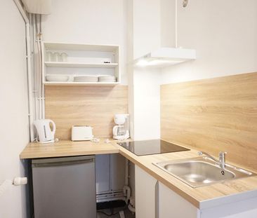 A LOUER : T1 à LILLE • • 690 € - Photo 2