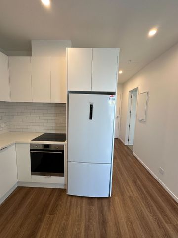 2 Bedrooms on Jordan Ave - Photo 3