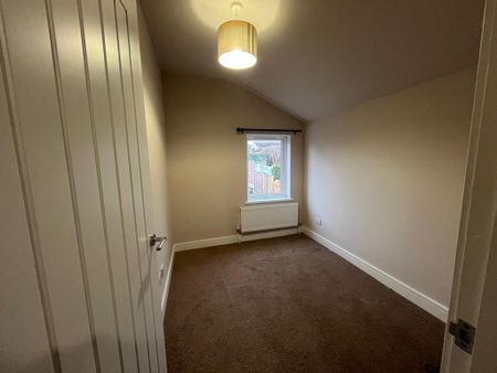 3 bedroom terraced house to rent - Photo 4