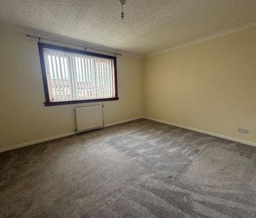 2 bedroom end of terrace house to rent - Photo 2