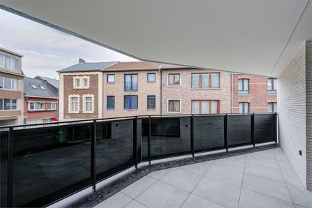 RECENT APPARTEMENT (116M²) MET 2 SLAAPKAMERS GELEGEN IN HET CENTRUM VAN BILZEN - Photo 2