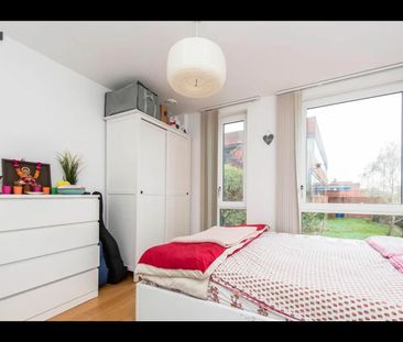 2 Bed Flat, Lighterage Court, TW8 - Photo 2